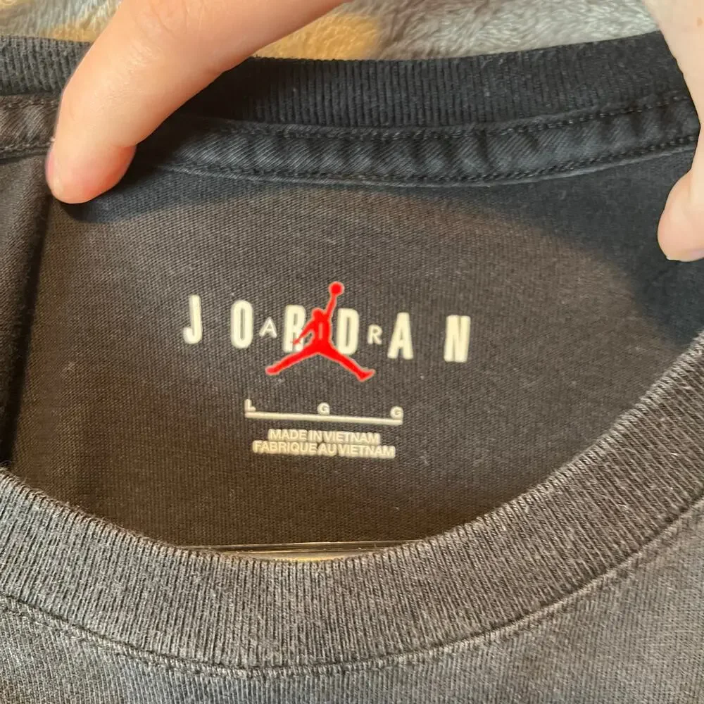 Air Jordan T-shirt XL Fd7029-010‎ Size Large Black Red